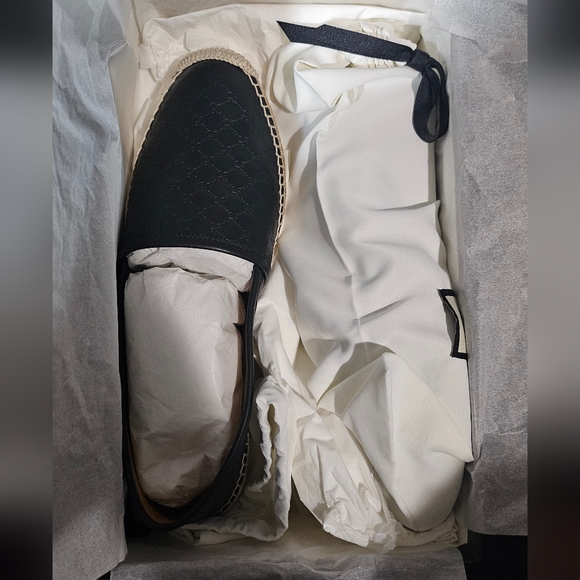 Authentic Gucci GG Leather Espadrille (New - Never Used) - Picture 2 of 3